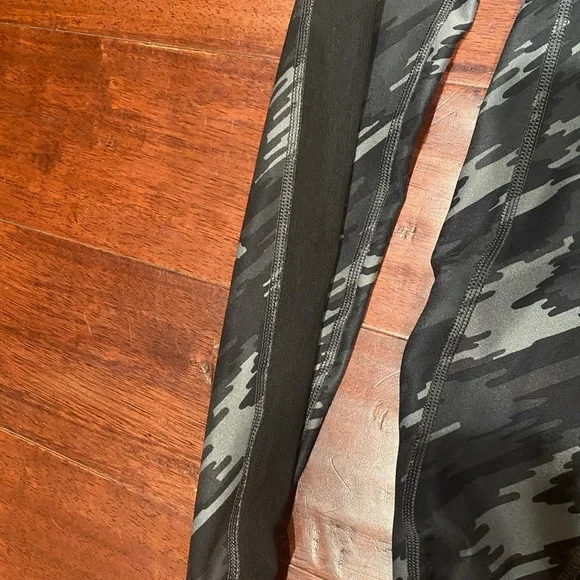 Nike Dri-fit leggings - Picture 6 of 6